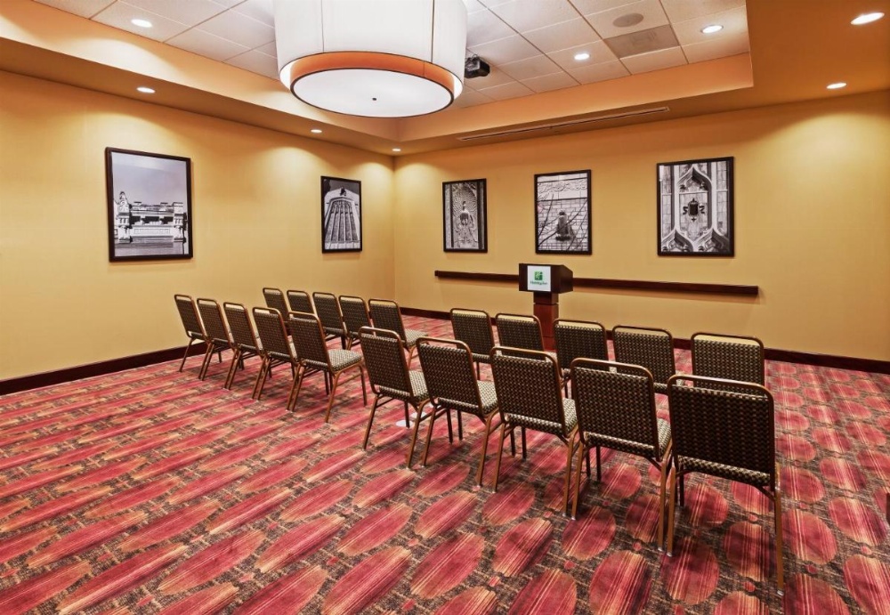 Holiday Inn Ardmore Convention Center Image 30
