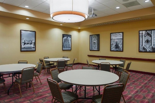 Holiday Inn Ardmore Convention Center image 36